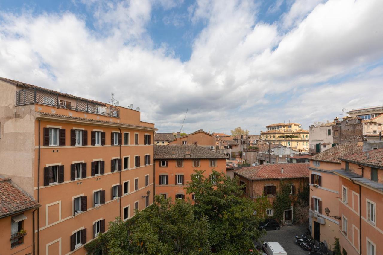 Amazing Penthouse With Terrace And Rooftop In Trastevere Рим Екстериор снимка