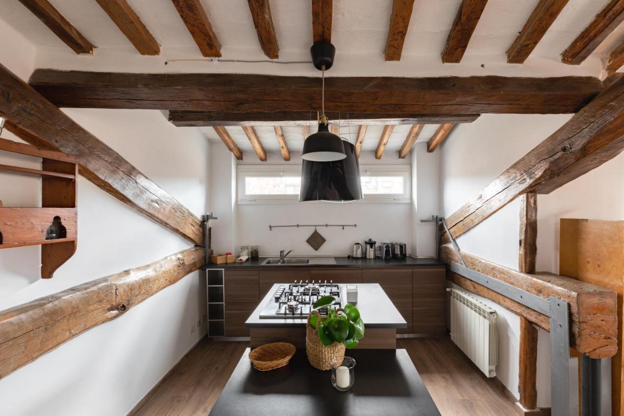 Amazing Penthouse With Terrace And Rooftop In Trastevere Рим Екстериор снимка