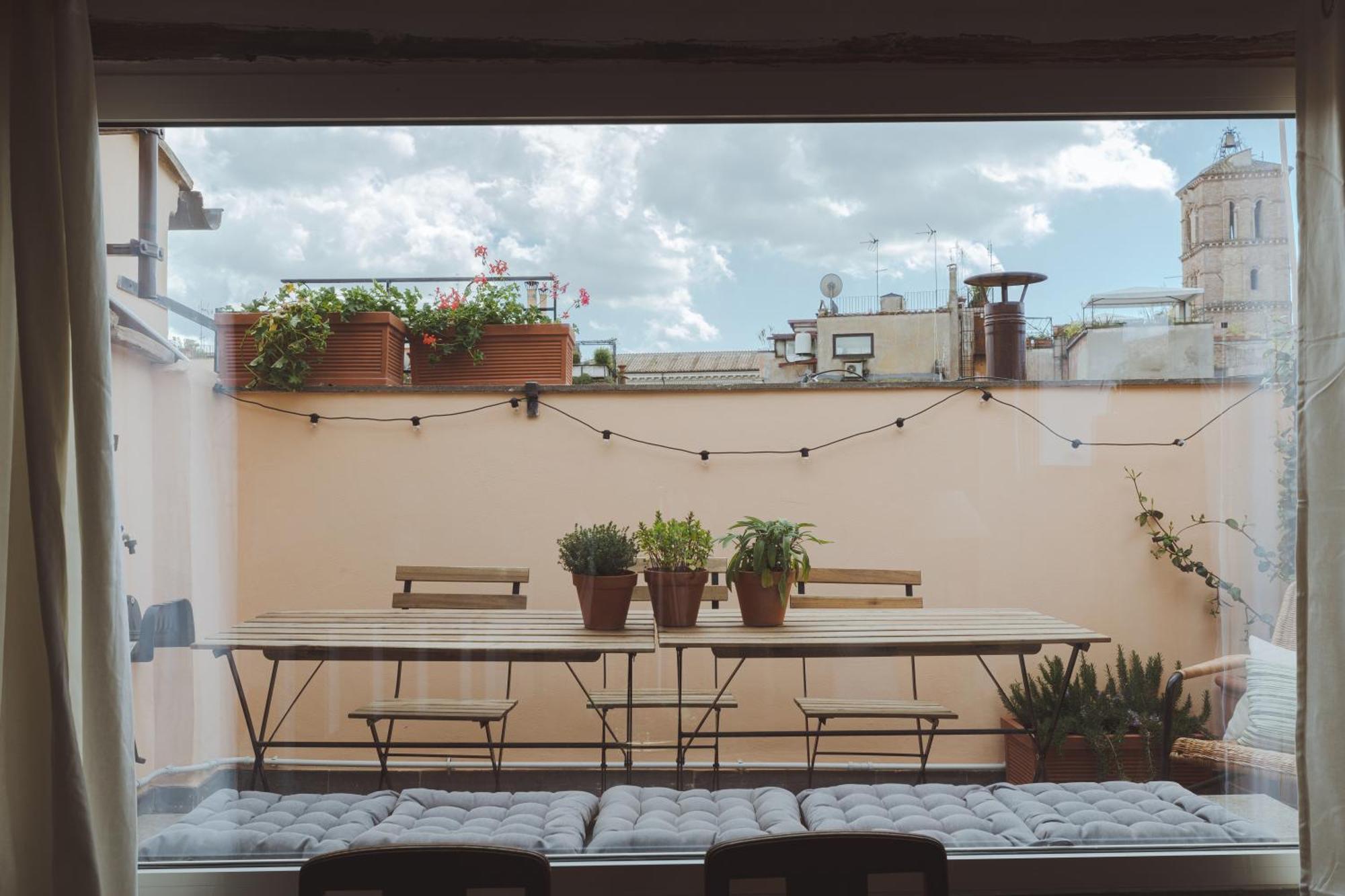 Amazing Penthouse With Terrace And Rooftop In Trastevere Рим Екстериор снимка