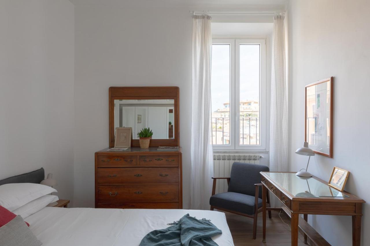 Amazing Penthouse With Terrace And Rooftop In Trastevere Рим Екстериор снимка