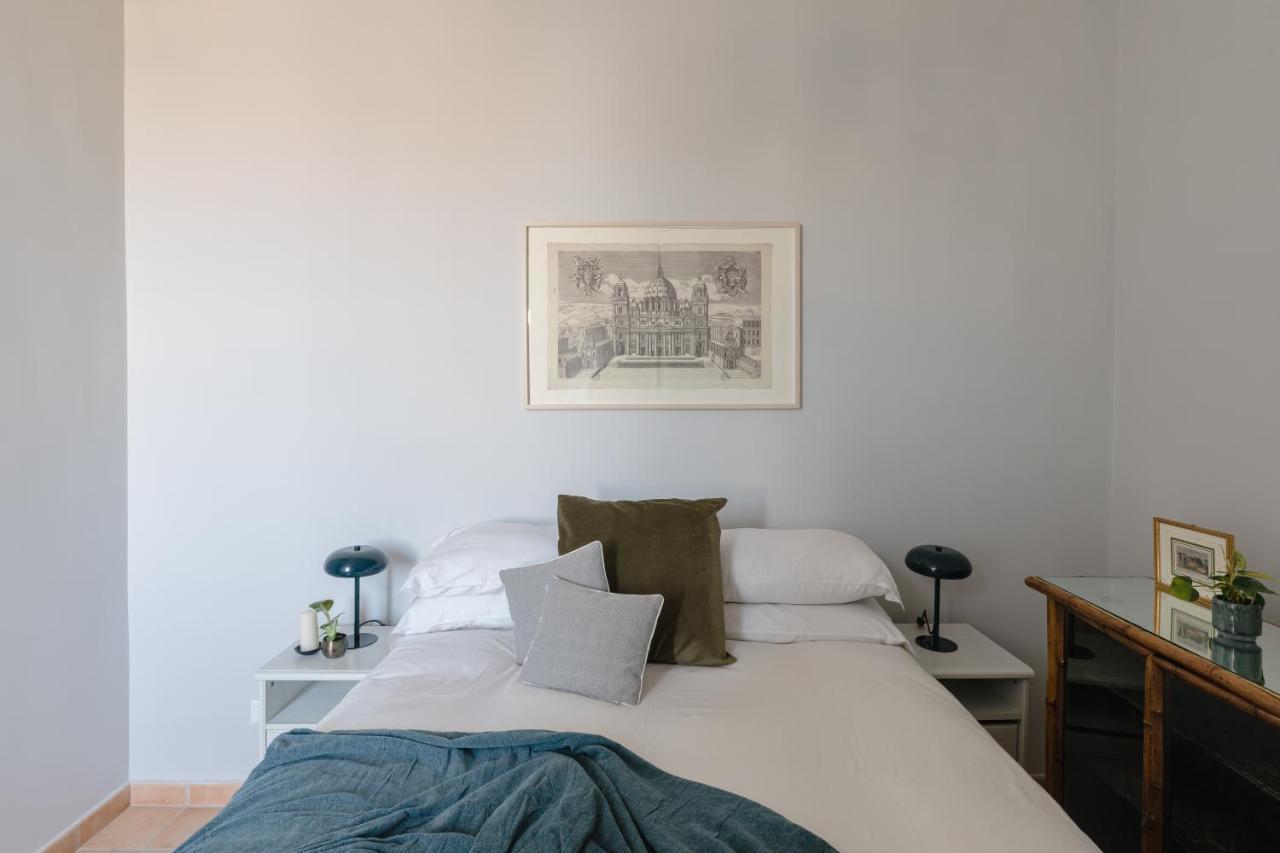 Amazing Penthouse With Terrace And Rooftop In Trastevere Рим Екстериор снимка