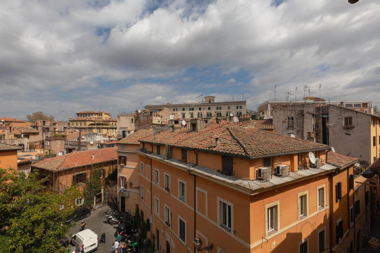 Amazing Penthouse With Terrace And Rooftop In Trastevere Рим Екстериор снимка