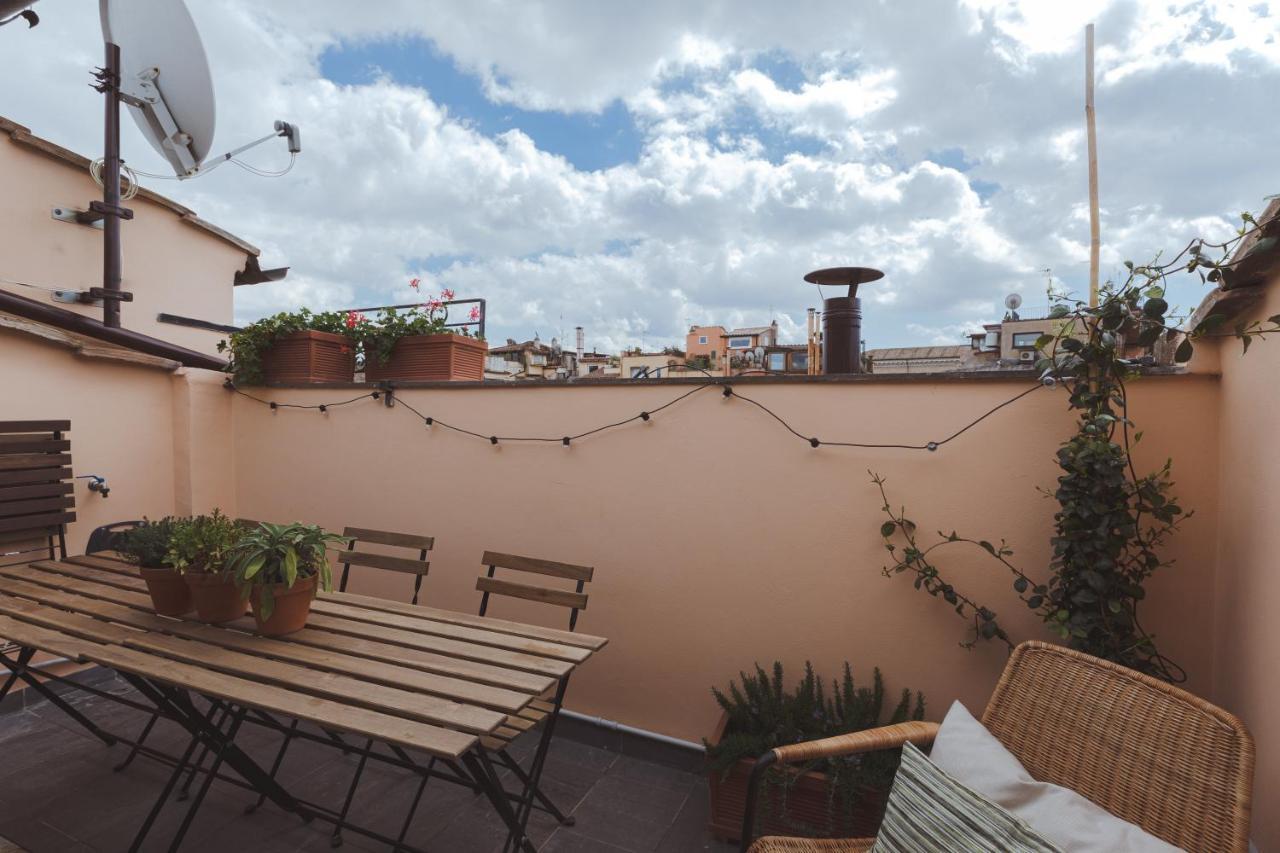 Amazing Penthouse With Terrace And Rooftop In Trastevere Рим Екстериор снимка