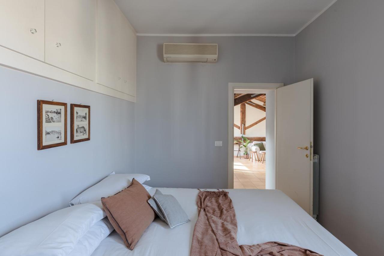 Amazing Penthouse With Terrace And Rooftop In Trastevere Рим Екстериор снимка